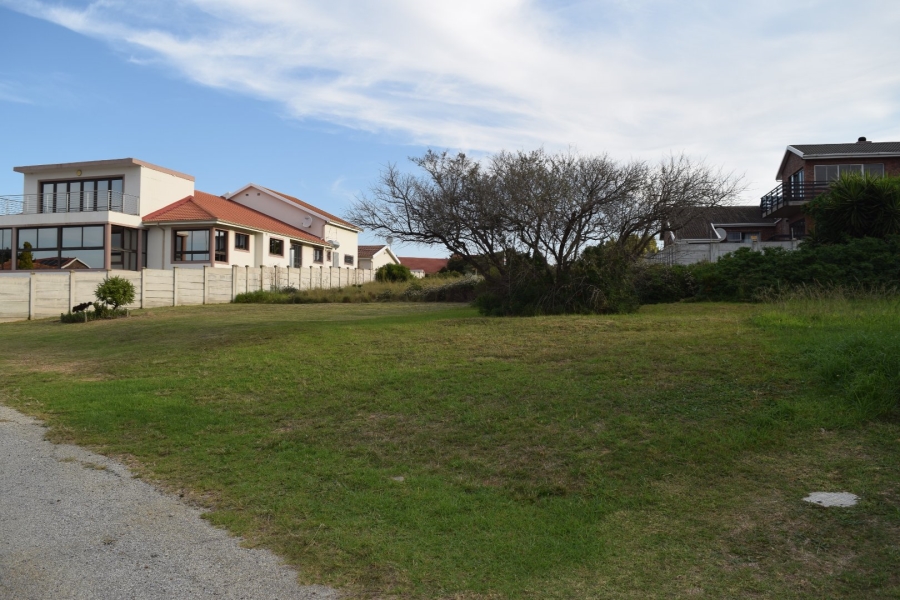  Bedroom Property for Sale in Wavecrest Eastern Cape